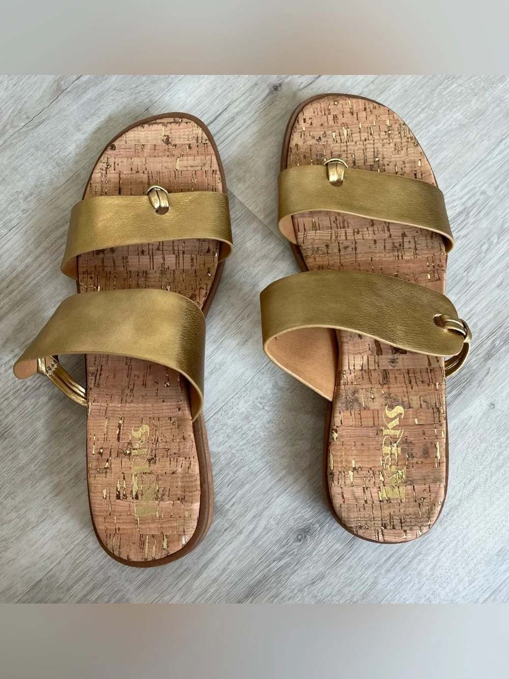 KORKS Sansa Slide Sandals Shoes Gold Women 9 NWOB Comfort Capsule Resort